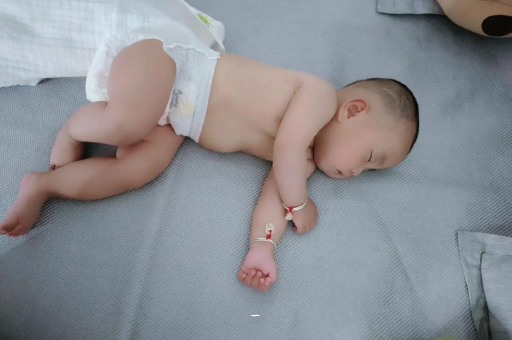 惠东宝宝肠胀气的症状